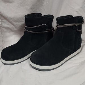 Merrell Women's Juno Bluff Polar Waterproof Boot Black Size 7 New without tag